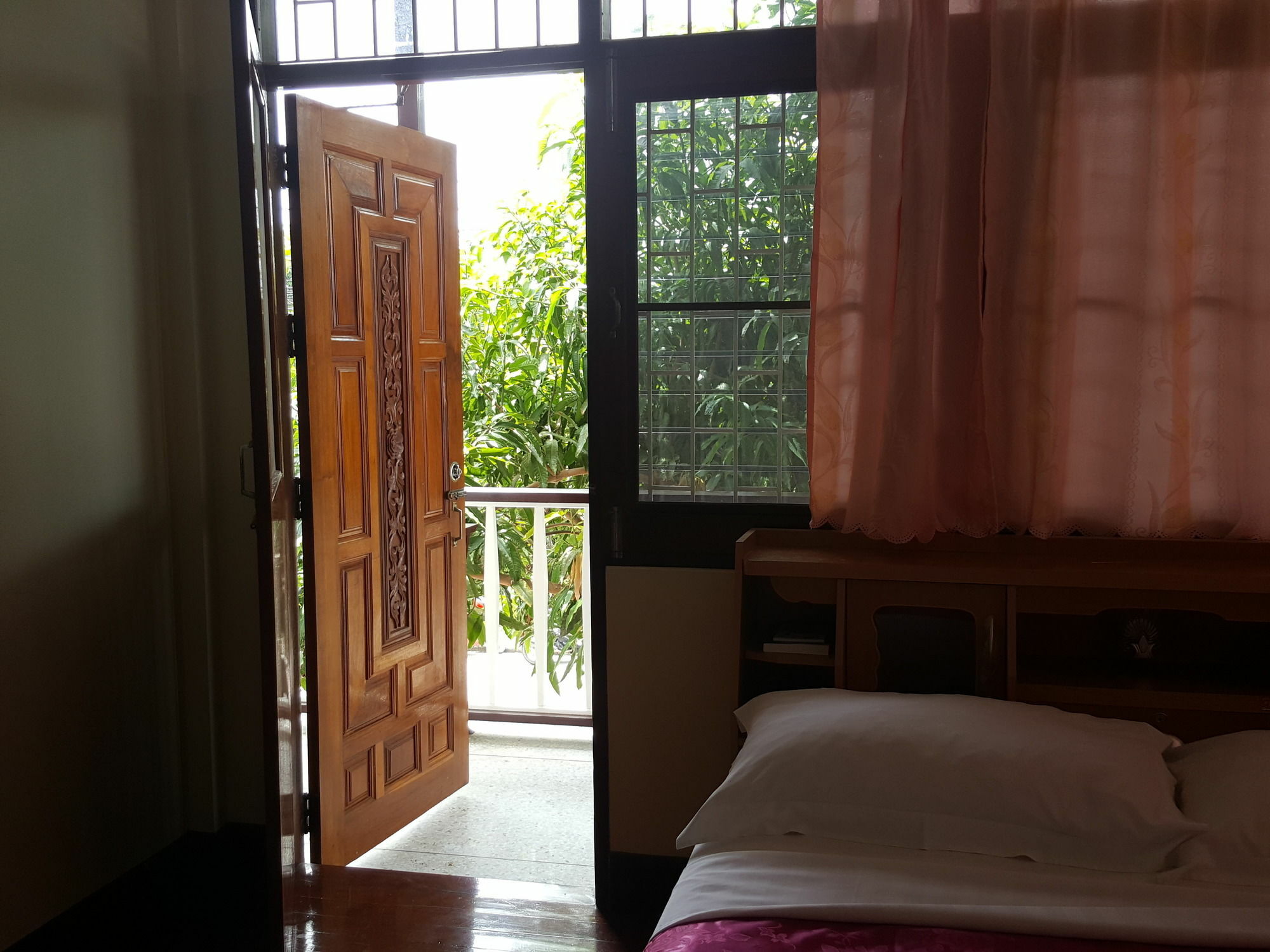 Emmanuel Guesthouse Πράτσουατ Κίρι Χαν Εξωτερικό φωτογραφία